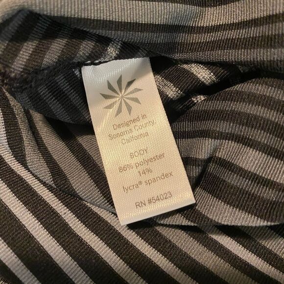 Athleta Colorblock Striped Chaturanga Tights Size S - Picture 6 of 6